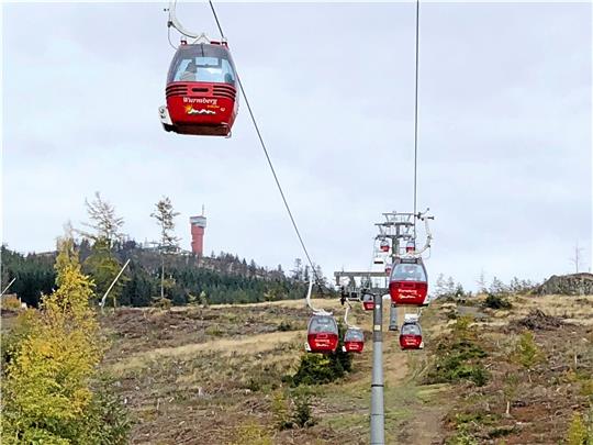 Die Wurmbergseilbahn fährt jetzt wieder nach dem Sommer-Fahrplan die Gäste auf den höchsten Berg des Landes.  Archivfoto: Eggers