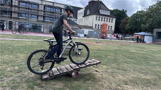 Die WvS-Gymnasiasten (hier bei der Kick-off-Veranstaltung zum Beginn des Stadtradelns) sind ganz vorn mit dabei.