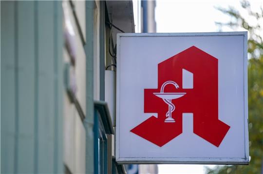 Die Zahl der Apotheken in Deutschland sinkt weiter und ist jetzt unter die Marke von 18.000 gefallen.