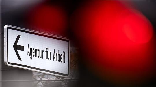 Die Zahl der Arbeitslosen in Bremen sinkt im März minimal. (Symbolbild)