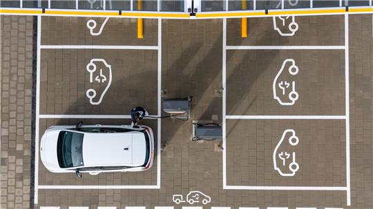 Die Zahl der Elektroautos auf deutschen Straßen nähert sich zwei Millionen. 