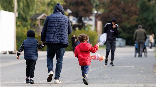 Die Zahl der Flüchtlinge in der Landesaufnahmebehörde, hier in Bramsche, ist zuletzt zurückgegangen. (Archivbild)