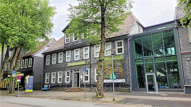 Das Oberharzer Bergwerksmuseum steht in der Bornhardtstraße in Zellerfeld. Mit einem Glasdurchgang ist es mit dem Welterbe-Informationszentrum verbunden. Die Zukunft des Bergwerksmuseums ist nach wie vor ungewiss. Kann eine neue Gesellschaft helfen?