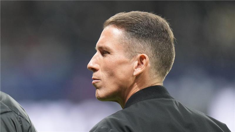 Die Zukunft von Wolfsburgs Coach Daniel Bauer ist ungewiss.