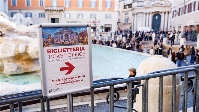 Die Zwei-Euro-Tickets kann man schon im Voraus online erwerben. Eine eigene Webseite auf Englisch und Italienisch ist dafür bereits seit einigen Tagen online. 