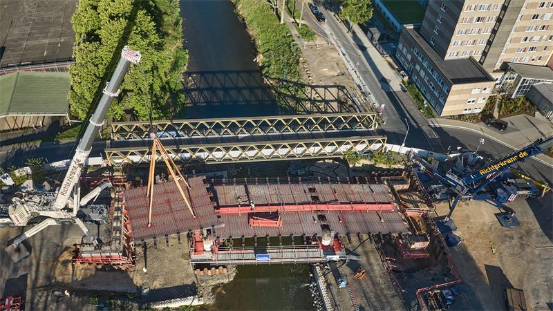 Warum diese fünf Orte am Jahrestag der Flut wichtig sind Die alte Landgrafenbrücke in Bad Neuenahr-Ahrweiler wurde durch die Flutkatastrophe 2021 total zerstört. (Archivbild)