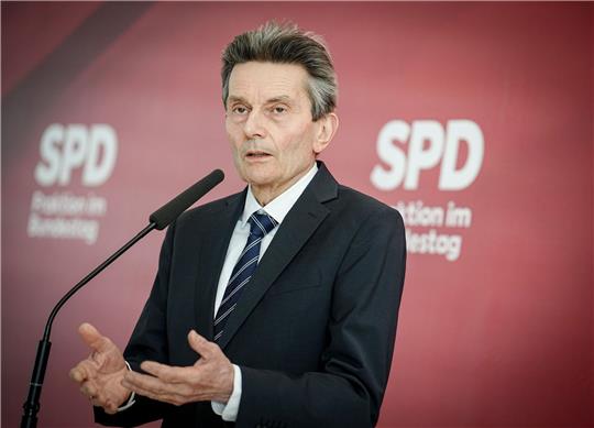 «Die anstehenden Haushaltsberatungen gleichen einer Operation am offenen Herzen»: Rolf Mützenich.