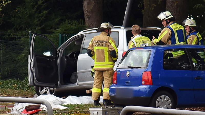 Die beiden 72-jährigen Geschwister erlagen ihren Verletzungen noch am Unfallort.