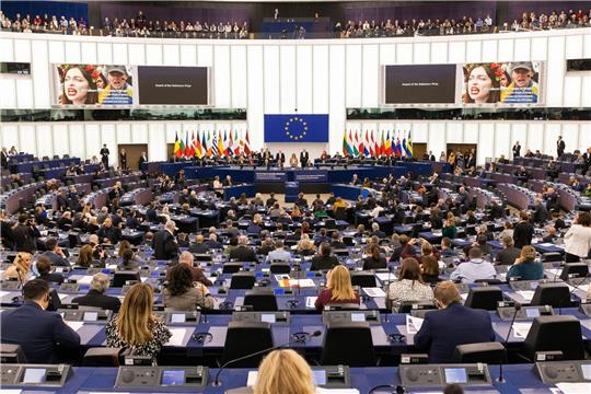 Die belgische Justiz ermittelt wegen mutmaßlicher Korruption, Geldwäsche und Einflussnahme aus dem Ausland im Umfeld des EU-Parlaments.