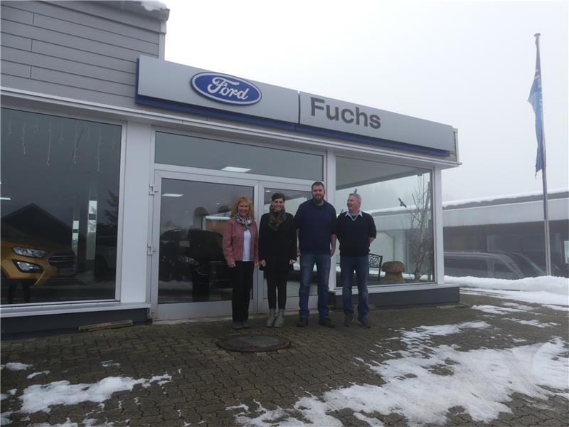 Die bisherige und die neue Leitung des Autohauses (von links): Constanze, Katharina, Patrick und Thorsten Fuchs.  Foto: Römhild