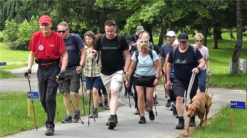 Nordic-Walking-Aktiv-Cup: 200 Wanderer bei Braunlage unterwegs Die blau markierte Bergwiesen-Tour ermöglicht beim Nordic-Cup schöne Aussichten in die Natur.