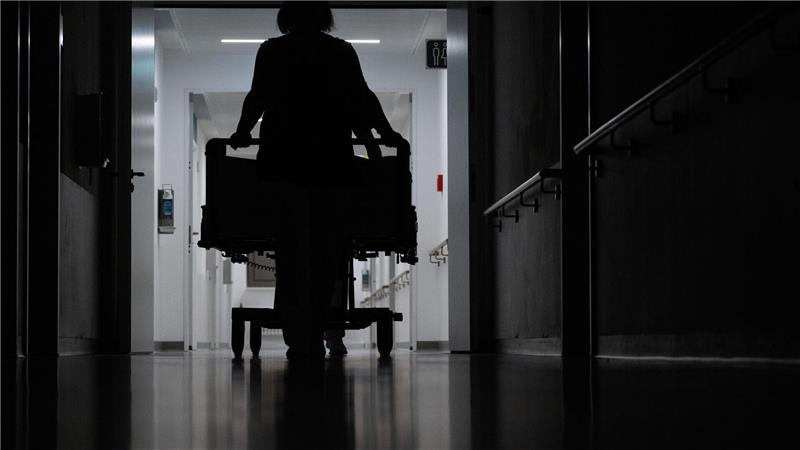 Die blinde Frau klagt in Karlsruhe gegen eine Rehaklinik. (Symbolbild)