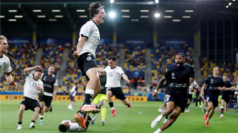 U21-Titeltraum lebt - Nach „Mörderleistung“ folgt Frankreich Die deutsche U21 jubelt über den Halbfinal-Einzug.