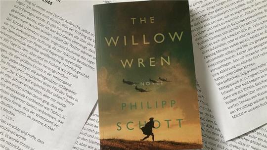 Die deutsche Übersetzung des Romans „The Willow Wren“ erscheint voraussichtlich Mitte Oktober unter dem Namen „Der Zaunkönig“.