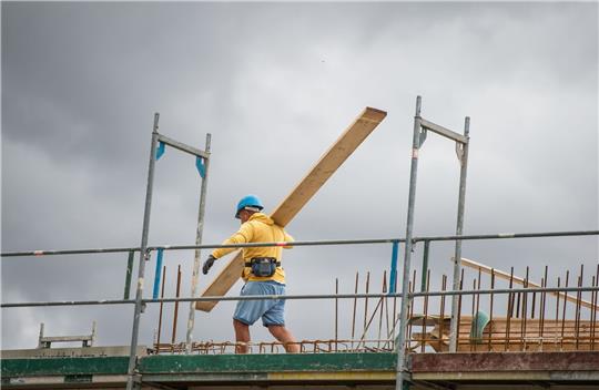 Die deutsche Wirtschaft wird nach Einschätzung des Ifo-Instituts dieses Jahr um 0,4 Prozent schrumpfen.