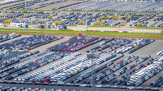 Die deutschen Autohersteller können immer weniger Autos in China verkaufen. (Archivbild)