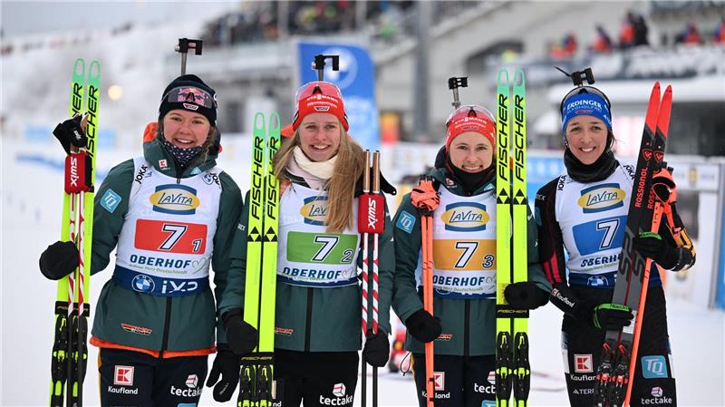 Die deutschen Biathletinnen holen das zweite Staffel-Podest des Winters. 