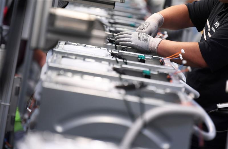 Die deutschen Elektroexporte dürften auch das vergangene Jahr insgesamt mit einem nominellen Zuwachs abgeschlossen haben.