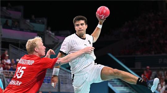 Die deutschen Handballer leisten sich im verlorenen Olympia-Finale zu viele Fehler im Angriff.