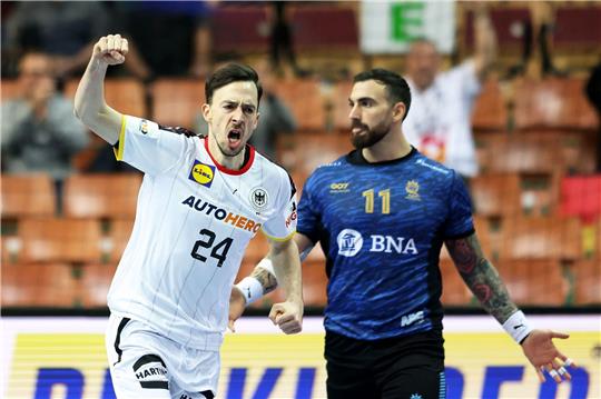 Die deutschen Handballer um Patrick Groetzki (l) jubelten auch gegen Argentinien.