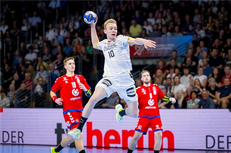 Deutsche U21-Handballer im WM-Finale Die deutschen U-21-Handballer um Florian Kranzmann (M.) erreichten das WM-Finale.