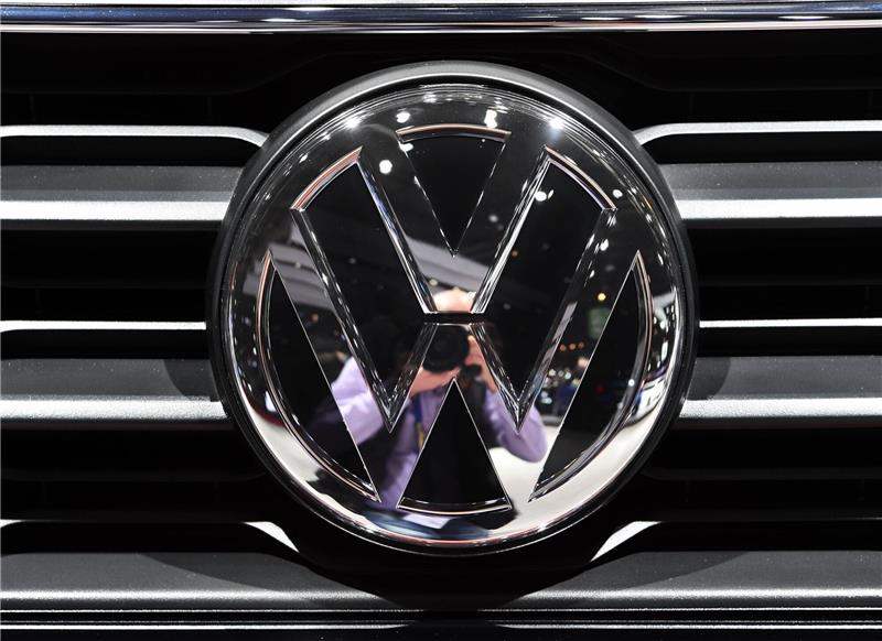 VW-Beschäftigte fordern 8 Prozent mehr Geld Die diesjährigen Tarifverhandlungen für die Beschäfigten des Autobauers Volkswagen haben begonnen.