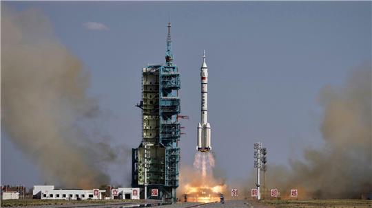 Die drei Raumfahrer der Mission „Shenzhou 20“ sollen die bisherige Besatzung der „Tiangong“-Raumstation ablösen