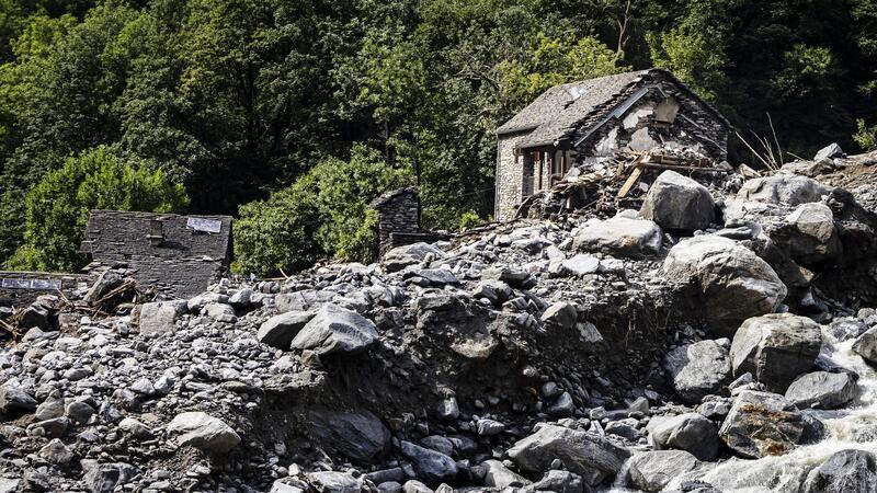 Drei Opfer der Unwetter in der Schweiz aus Baden-Württemberg Die drei Toten durch den Erdrutsch im Maggiatal kamen aus Deutschland.