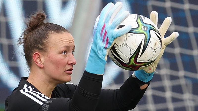 Herausforderung WM: ARD-Expertin Schult und ihr US-Trip Die ehemalige Nationaltorhüterin Almuth Schult arbeitet inzwischen als TV-Expertin.