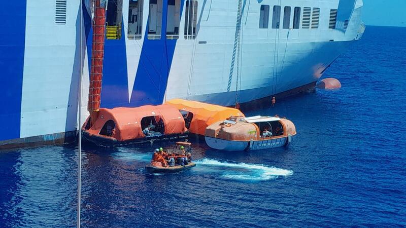 Die evakuierten Passagiere müssen viel Geduld aufbringen. (Archivbild)