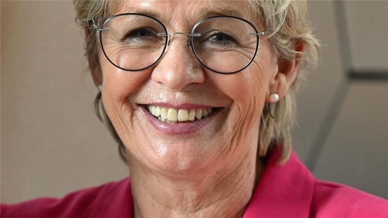 Die frühere Bundestrainerin Silvia Neid war von Alexandra Popps Persönlichkeit beeindruckt.