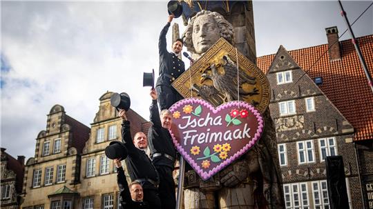 Die „fünfte Jahreszeit“ startete am Nachmittag.