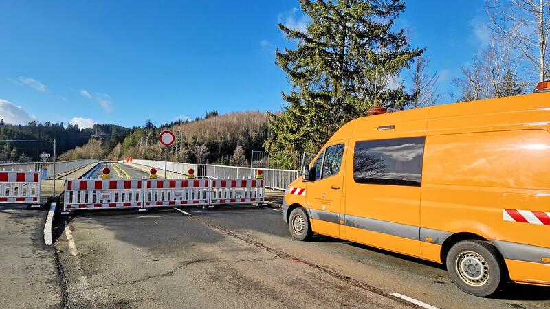 Bramkebrücke bleibt für Jahre gesperrt Die für Jahre gesperrte Bramkebrücke sorgt für viel Unmut in der Bevölkerung. Foto: Knoke