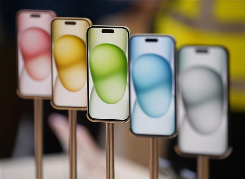 iPhones: Apple lässt bei Reparaturen alte Bauteile zu Die gebrauchten Ersatzteile sollen generell ab dem iPhone 15 genutzt werden können.