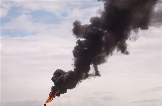 Die globalen Kohlendioxid-Emissionen durch fossile Energieträger steigen weiter an.