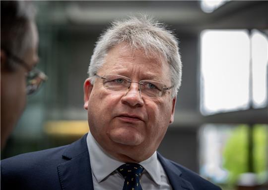 Die größten Cyber-Bedrohungen sieht er in Russland und China: BND-Präsident Bruno Kahl.