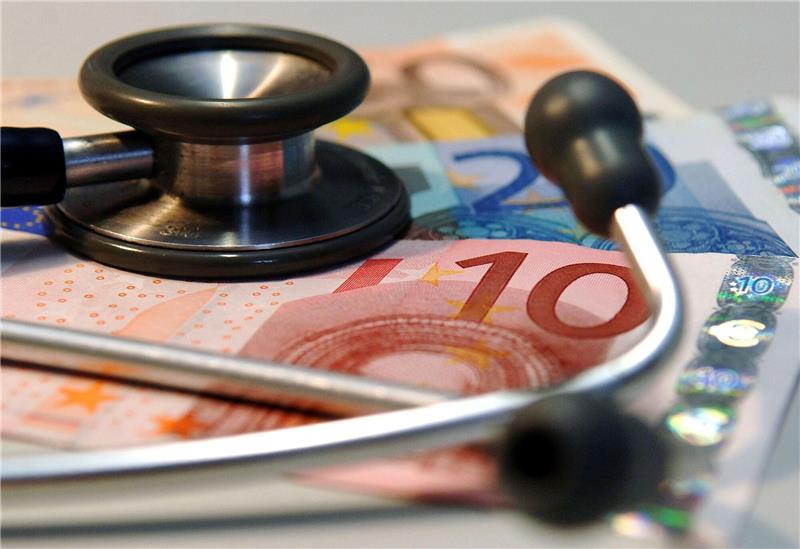 Kassenbeitragserhöhungen stoßen auf breite Ablehnung Die höheren Beiträge drohen wegen des nächsten erwarteten Milliardenlochs bei den gesetzlichen Krankenkassen.