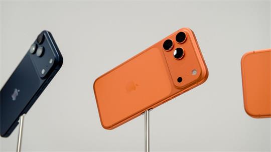 Die iPhone-17-Modellreihe half Apple, zum Smartphone-Spitzenreiter zu werden. (Archivbild)