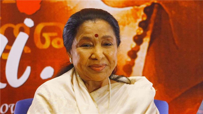 Die indische Sängerin Asha Bhosle haben viele schon gehört - sie lieh Bollywood-Schauspielerinnen ihre Singstimme.
