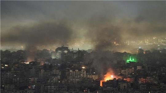 Die israelische Luftwaffe hat nach eigenen Angaben Kommando-Zentralen der Hisbollah im Süden Beiruts angegriffen.