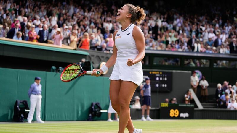 Wimbledon-Finale: Paolini mit Lächeln zum Coup? Die italienische Tennisspielerin Jasmine Paolini greift in Wimbledon nach ihrem ersten Grand-Slam-Titel.