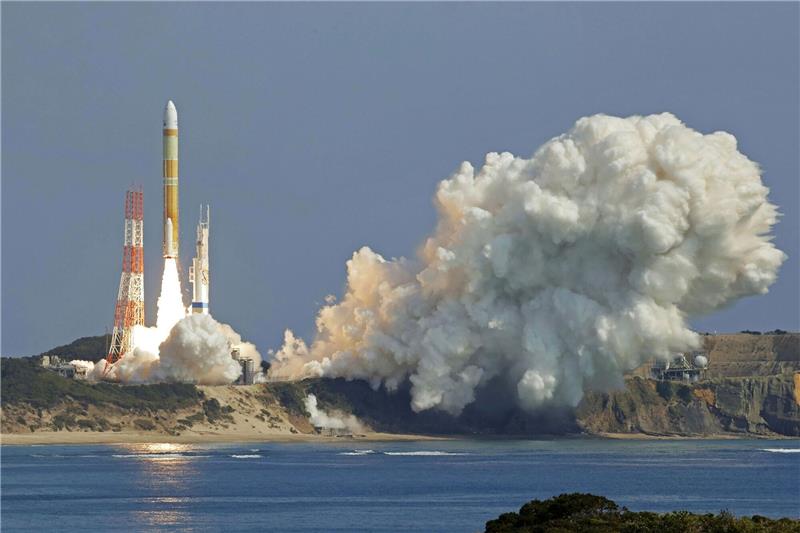 Fehlstart für Japans neue Trägerrakete Die japanische Trägerrakete H3 hebt in Kagoshima ab.