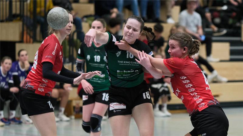 Der Druck auf die Luchse steigt Die jungen Stammspielerinnen, wie hier die 20-jährige Leonie Reske oder auch die 19-jährige Hannah Eichhorn, übernehmen immer mehr Verantwortung und machen das Spiel der Luchse variabler.