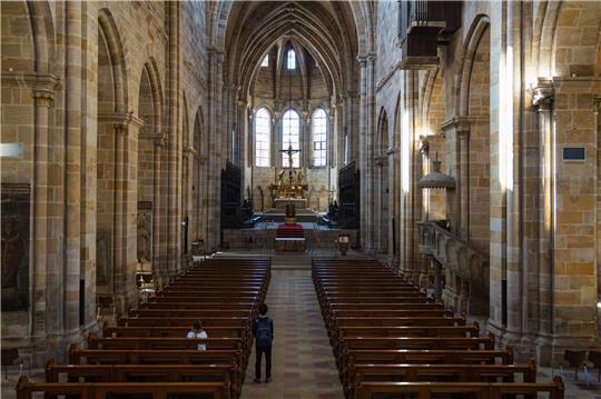 Die katholische Kirche hat Schwierigkeiten, ihre Bischofsämter zu besetzen.