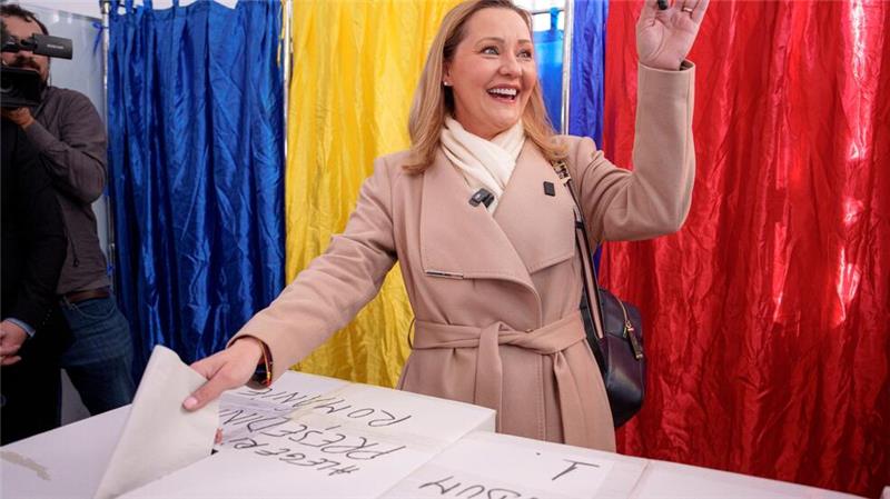 Rumänien: Rechtsextremer geht in Stichwahl um Präsidentenamt Die konservativ-liberale Reformpolitikerin Elena Lasconi hat sich für die Stichwahl gegen den extrem Rechten Calin Georgescu qualifiziert. (Archivbild)