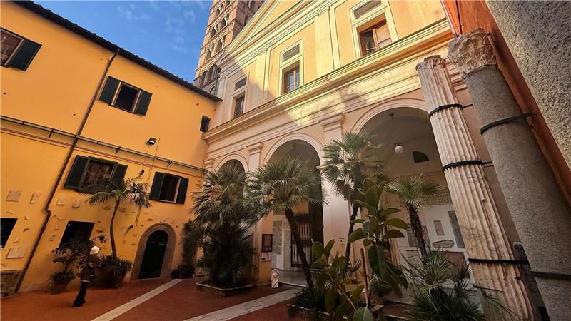 Die meisten Touristen nehmen die Kirche gar nicht wahr. (Archivbild)