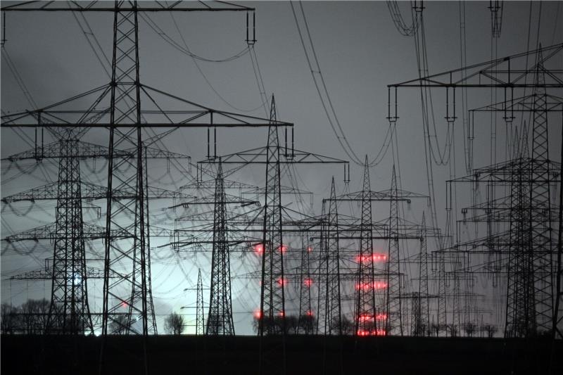 2023 erneut Rekorderlös aus Emissionshandel Die nationalen Zertifikate sind teurer geworden. 2024 kosten sie 45 Euro je Tonne. 2025 soll der Preis dann auf 55 Euro steigen.