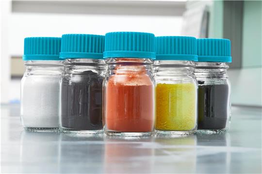 Die neue Versuchs- und Produktionsanlage für Chloride von Taniobis in Oker ermöglicht nach Angaben der Firma die Entwicklung neuer Hochleistungsmaterialien für die Elektro- und Energieindustrie.  Foto: Prviat