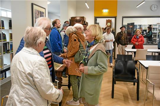 Die neuen Räume des Stadtarchivs – hier der Lesesaal – haben eine hohe Aufenthaltsqualität.  Fotos: Kempfer