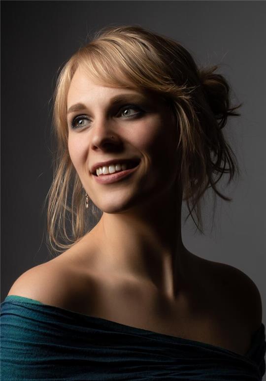 Die niederländische Sopranistin Jessey-Joy Spronk ist eines von vier Blättern des musikalischen Glückskleeblatts am 2. August.